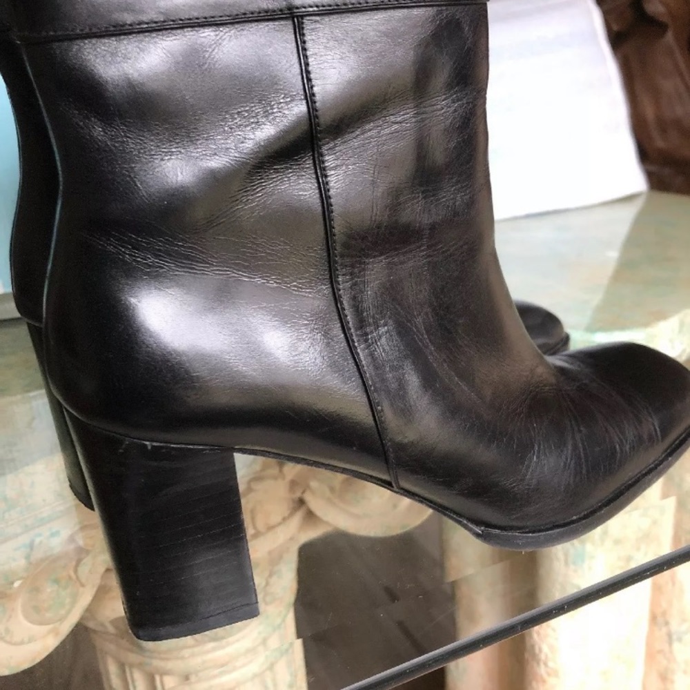 Vaneli Leather Black Ankle with Heel 9m